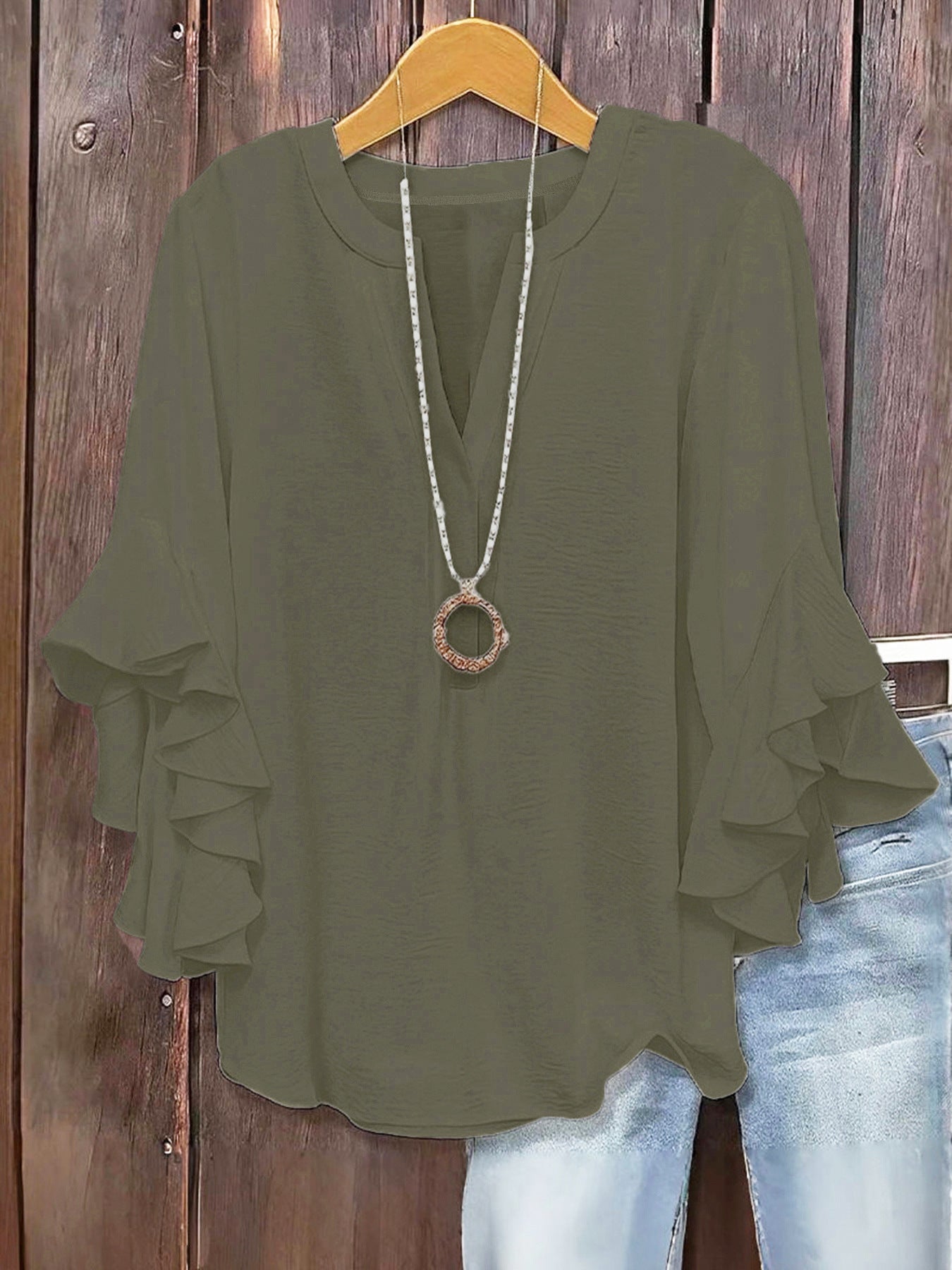 🔥V-Neck Plus-Size Women's Loose-Fit Casual Ruffled Three-Quarter-Sleeve Shirt